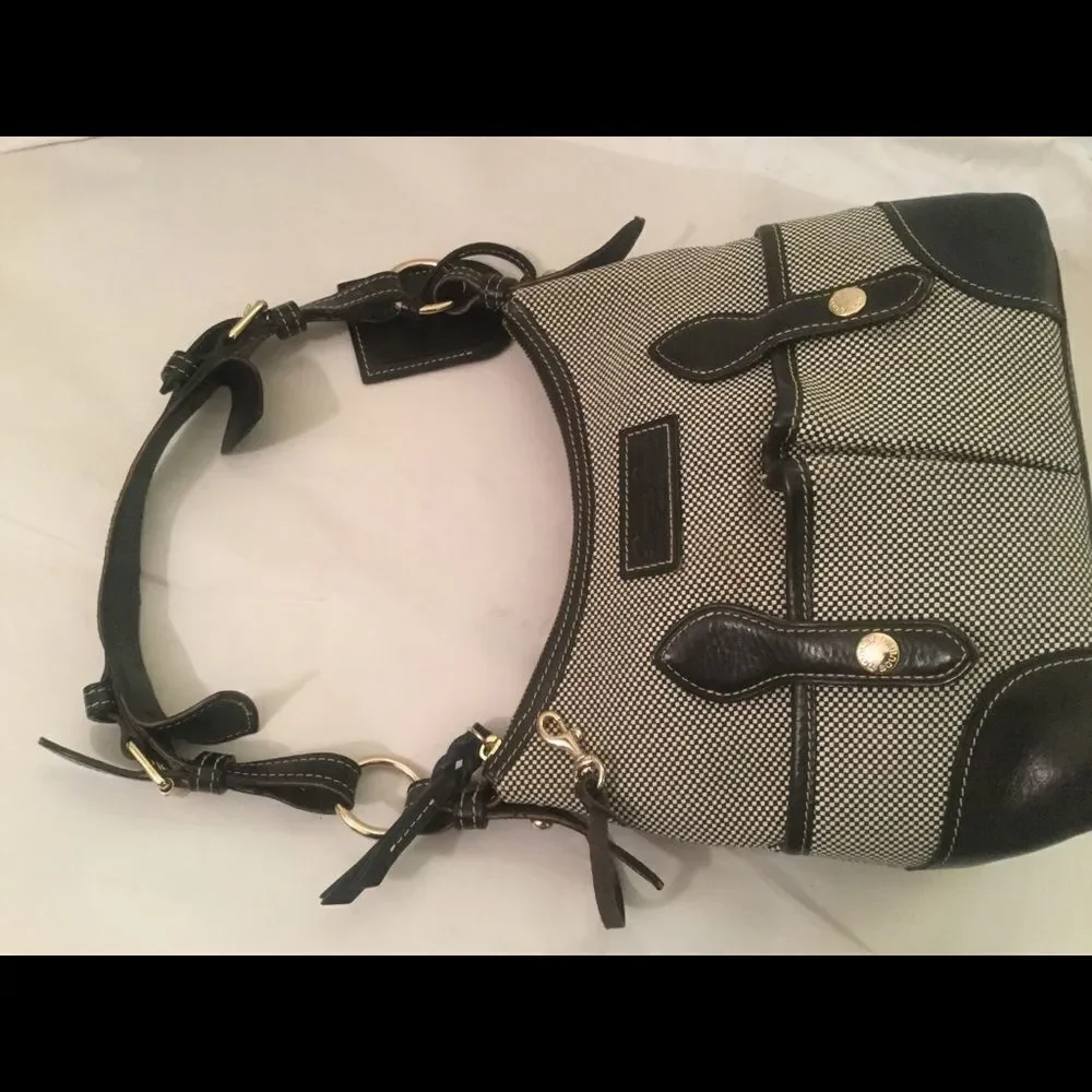 Dooney & Bourke good preowned